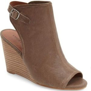 Lucky Brand Brindle Wedges size 10